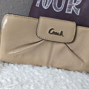 Coach Ashley Wallet - Putty